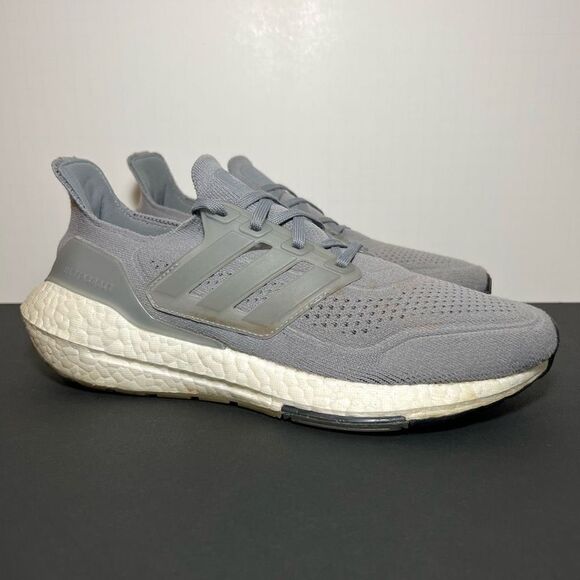 Womens ADIDAS UltraBoost 21 Gray Running Shoes / Size 8 - Picture 1 of 9